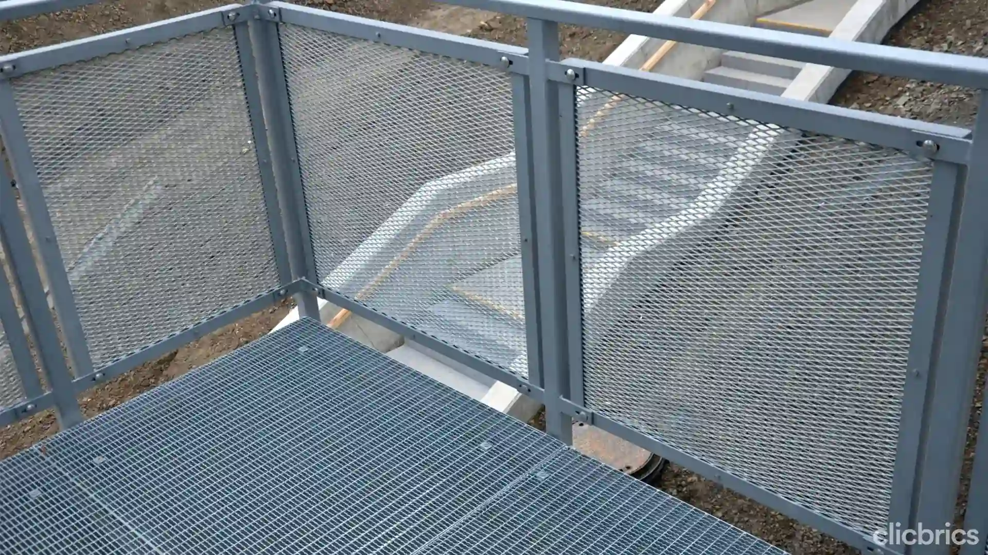 Wire Mesh Balcony Grill Design